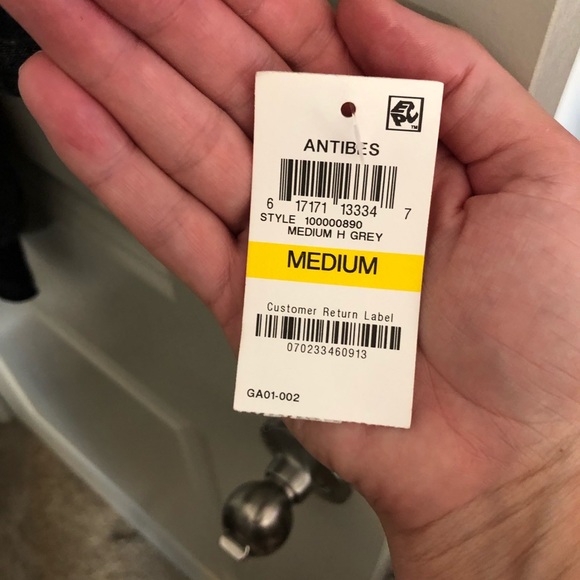 Top - Picture 2 of 2